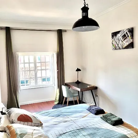 Charm City Center Apt 140m2 & Free Parking *