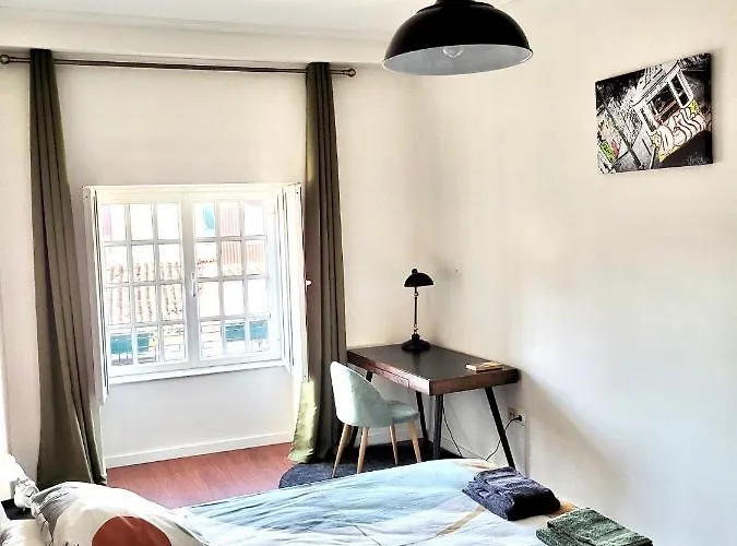 Charm Center 140m2 & Free Parking *